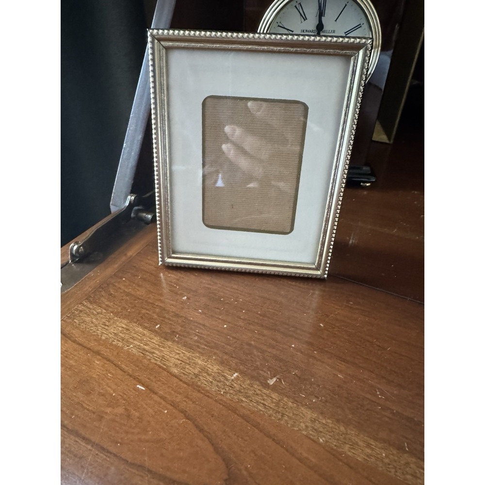 Vintage Gold Tone Metal 4x5 Picture Frame Beaded Edge Ornate Floral Detail